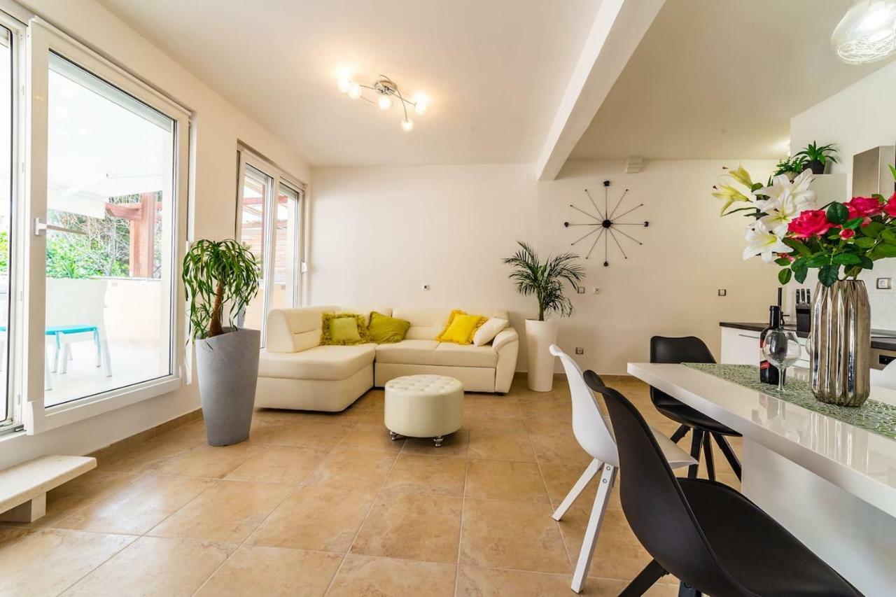 Ln New Apartment Σπλιτ Εξωτερικό φωτογραφία