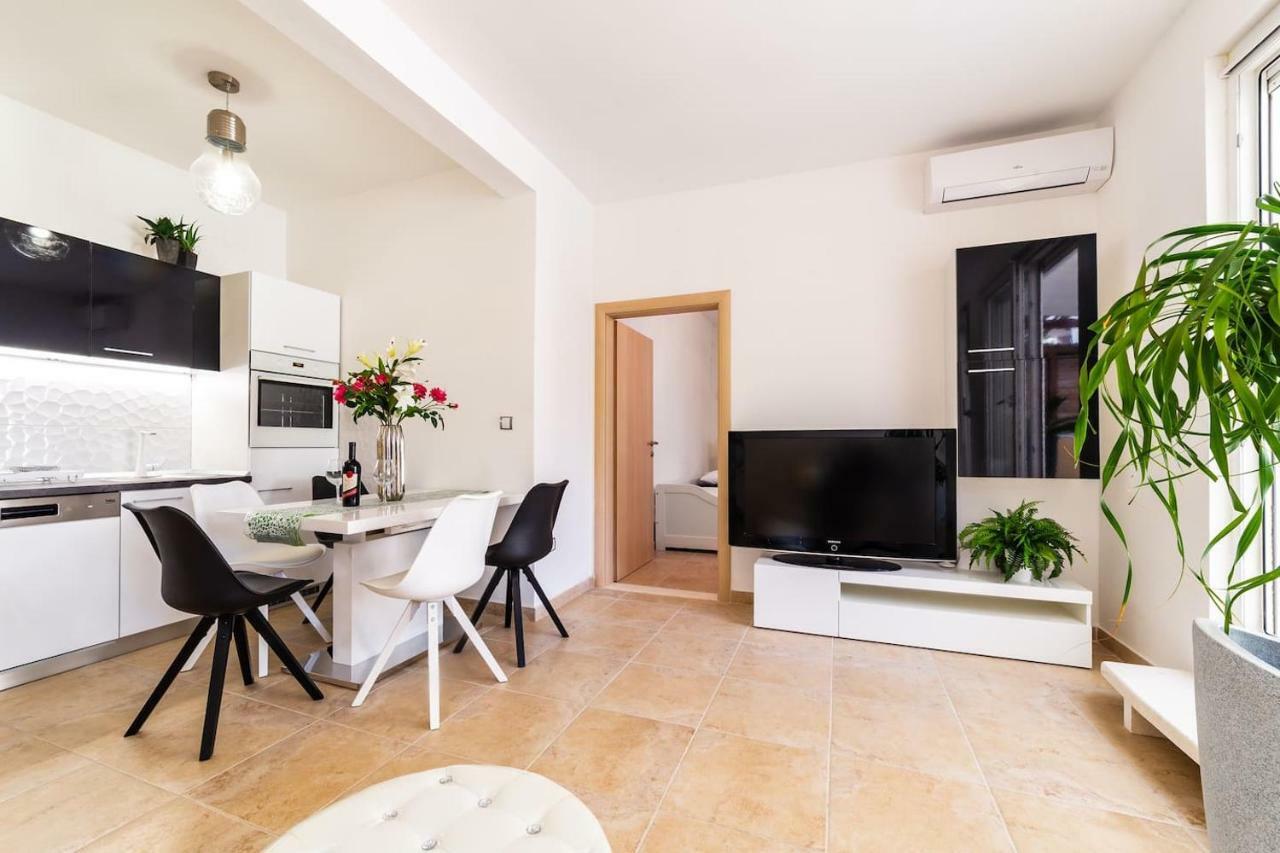 Ln New Apartment Σπλιτ Εξωτερικό φωτογραφία