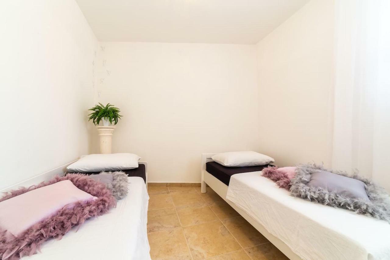Ln New Apartment Σπλιτ Εξωτερικό φωτογραφία