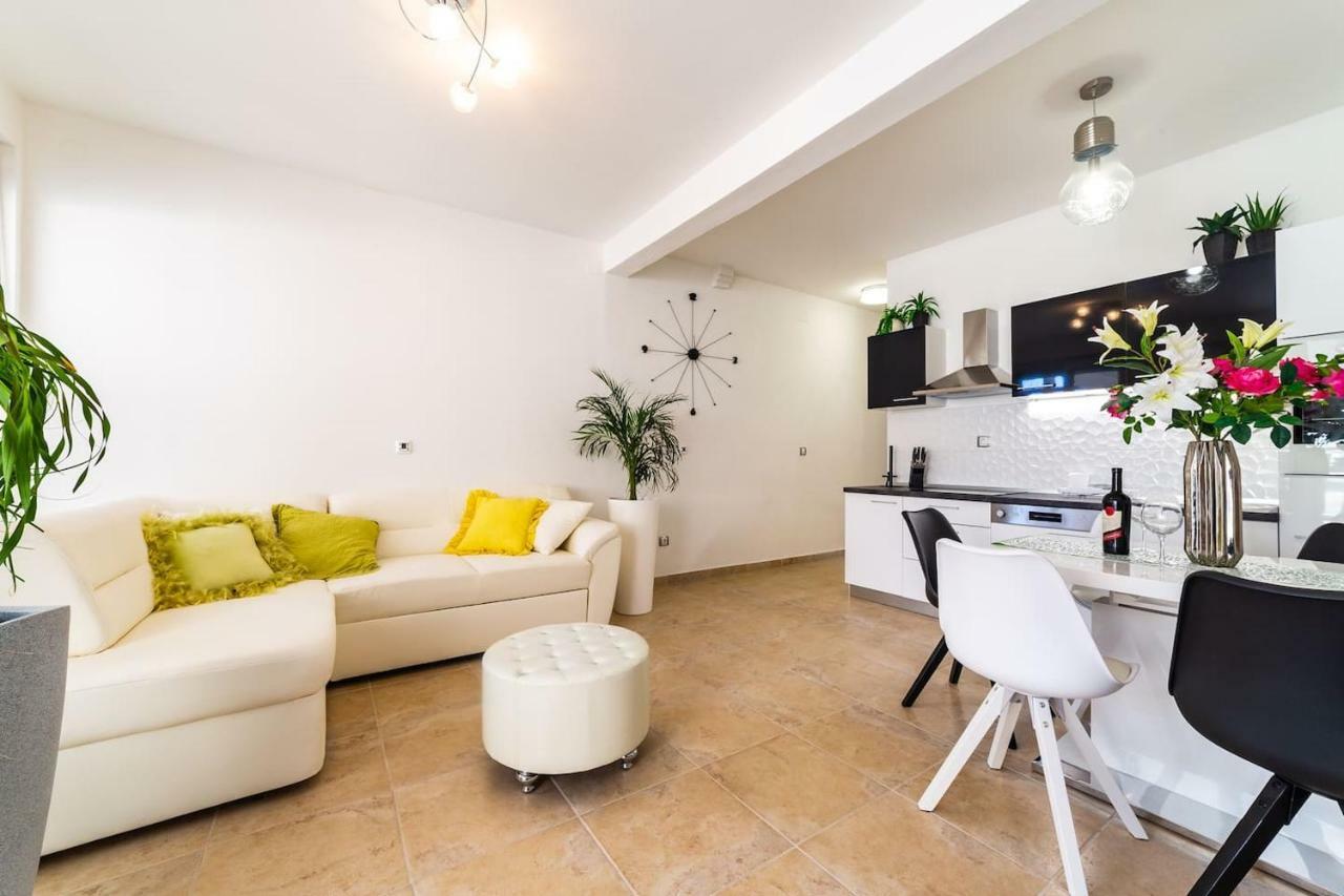 Ln New Apartment Σπλιτ Εξωτερικό φωτογραφία